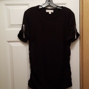 Ladies Michael Kors top fits more like a large